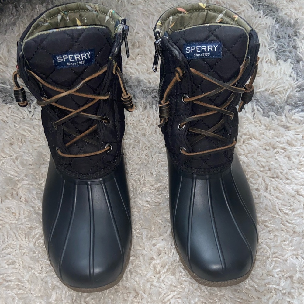 Black sperry duck boots